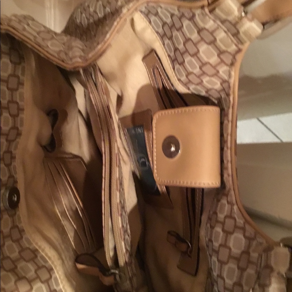 Shoulder bag - Picture 2 of 3
